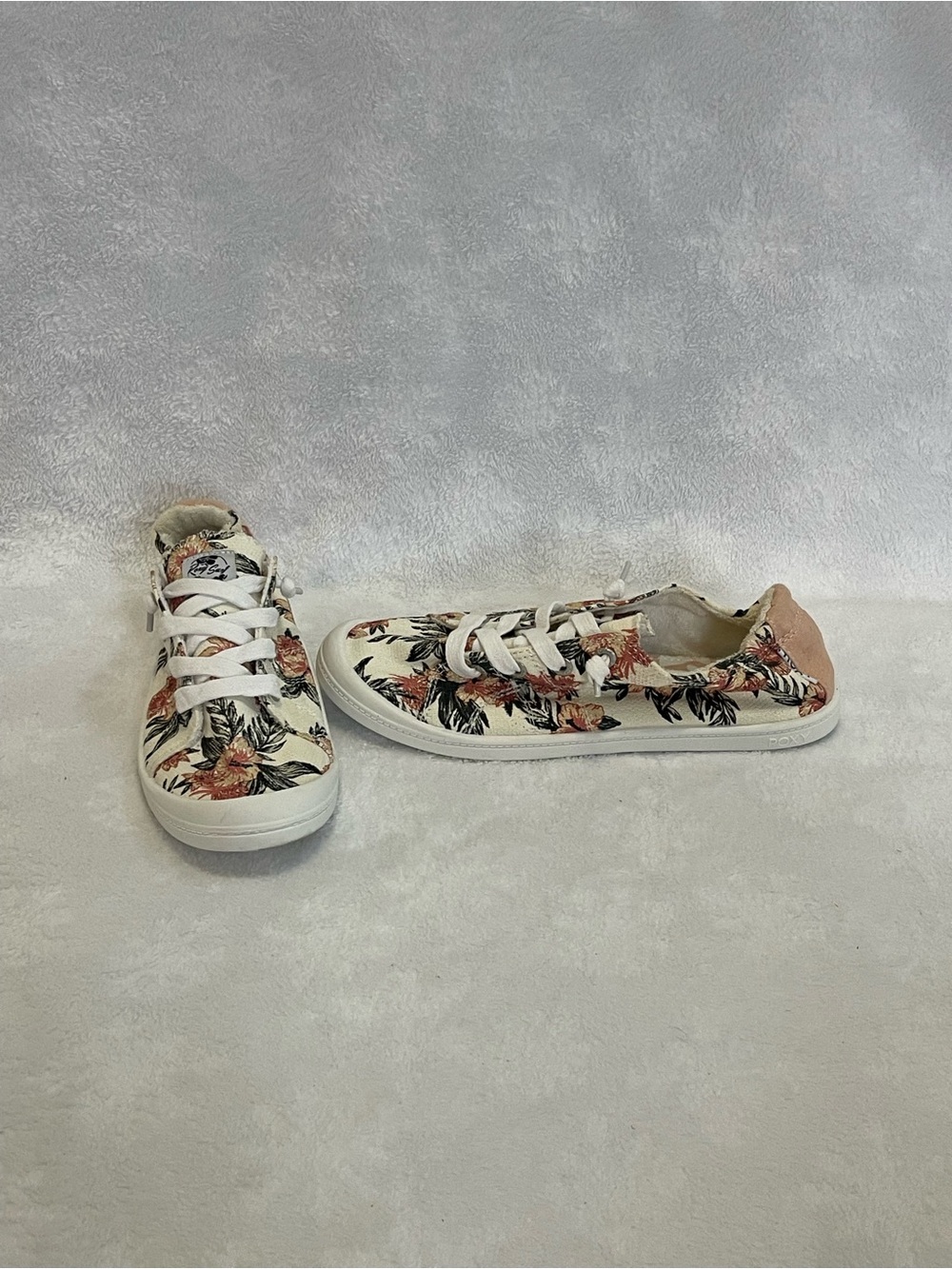 Roxy Bayshore III Women’s Floral Slip-On Shoes